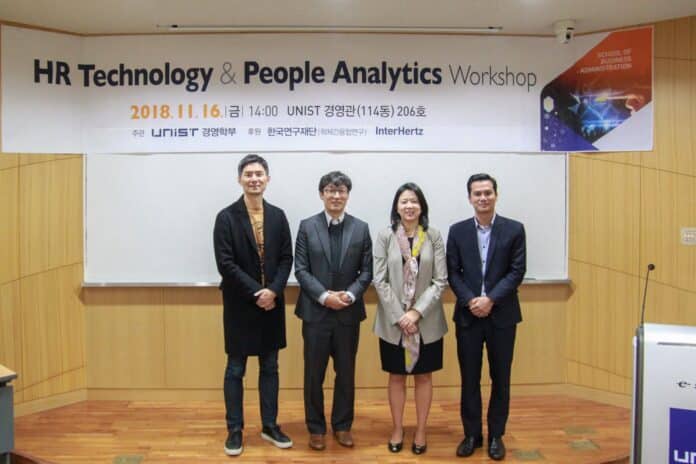 hoi thao HR technology and People Analytics