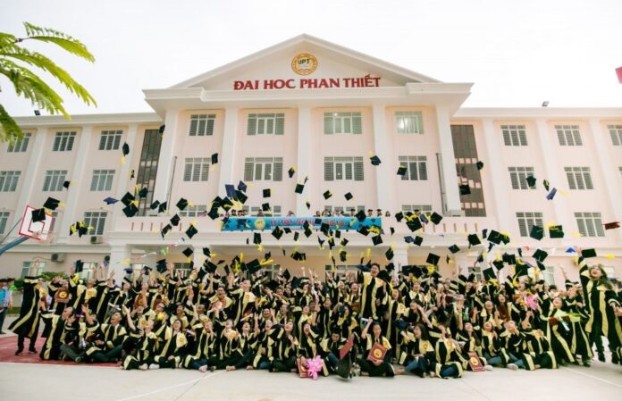 Học phí trường Đại học Phan Thiết cập nhật mới nhất 2022 - 2023